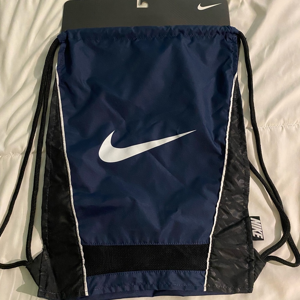 NWT Nike navy blue drawstring bag